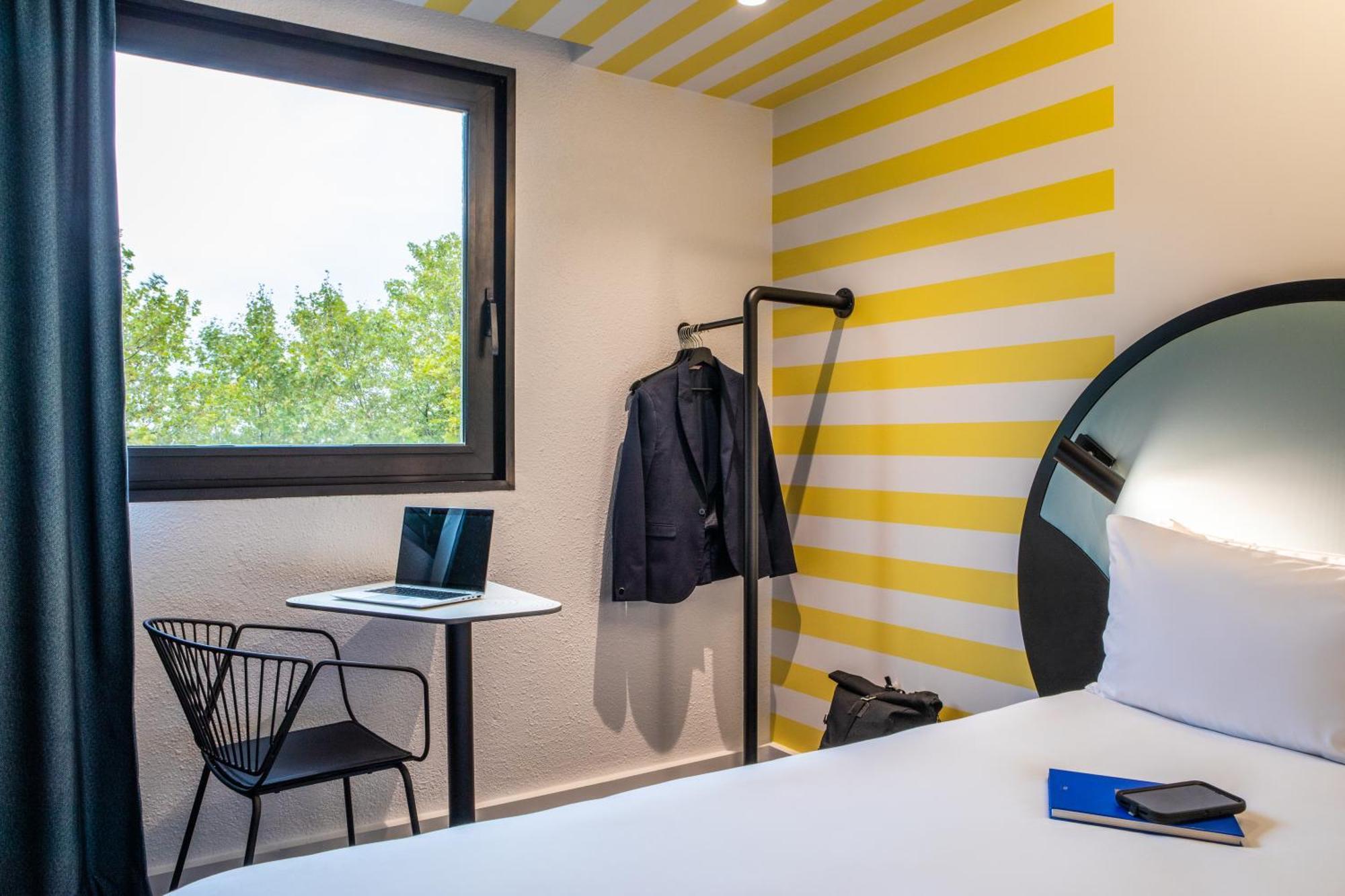 Hotel Ibis Styles Paris Saint Denis Pleyel Exterior foto