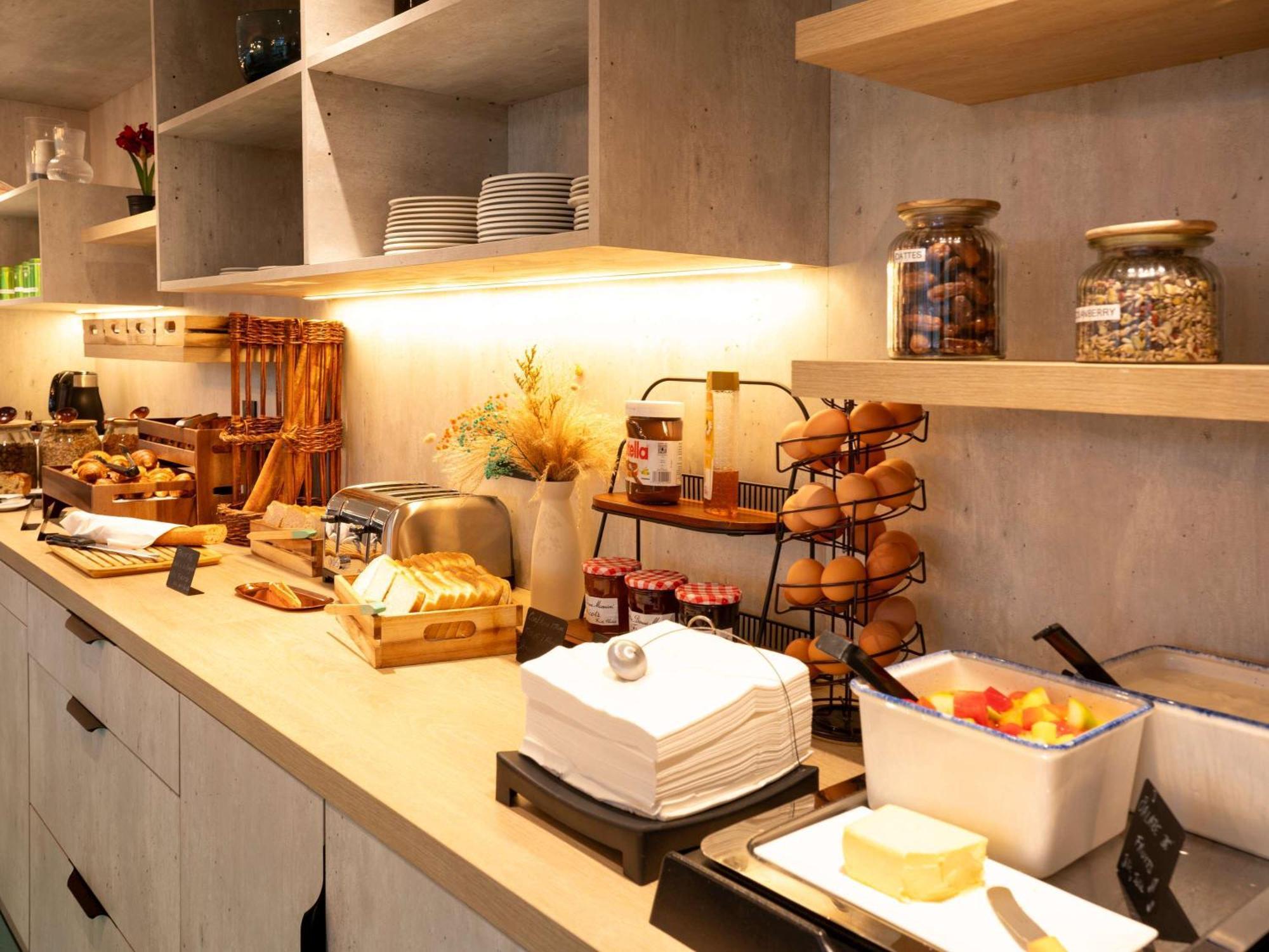 Hotel Ibis Styles Paris Saint Denis Pleyel Exterior foto