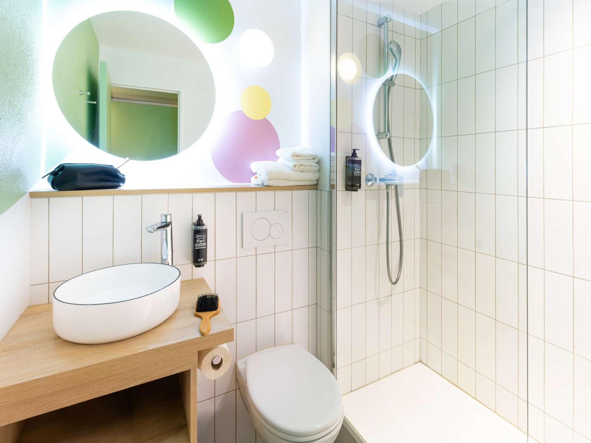 Hotel Ibis Styles Paris Saint Denis Pleyel Exterior foto